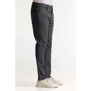 กางเกงยีนส์ทรงตรงสไตล์วินเทจ รุ่น Iron Gate Basic เอวกลาง ลำลอง พิมพ์ลายปะติดปะต่อ สีเดนิมฟอกสีอ่อนปานกลาง MNJNSSS24007-C - Product Image 3