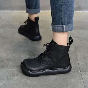 Bottes à plateforme élégantes pour femmes en daim uni avec talon épais et nœud plat, fermeture éclair, collection automne-hiver - Product Image 3