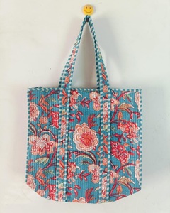 Venta al por mayor de algodón acolchado estampado a mano Reversible bolso de mano grande Floral, sostenible resistente compras de comestibles bolso bohemio hecho a mano - Product Image 2