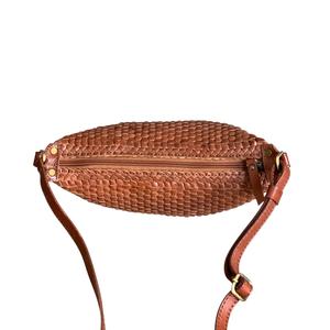 Sac à bandoulière en cuir véritable tissé à la main de haute qualité Style de mode bohème d'Indonésie fermeture à glissière pour le printemps/été - Product Image 4
