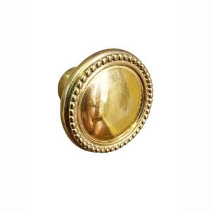 Perillas de latón adornadas artesanalmente para cajones tradicionales, armarios vintage y decoración de muebles rústicos para el hogar - Product Image 1