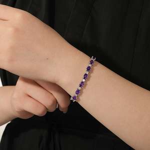 Bracelet tennis pour femme en argent 925 plaqué rhodium avec améthyste et diamant taille brillant rond serti griffe, style classique - Product Image 6