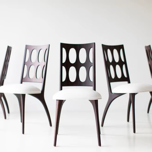 Silla de comedor hecha a mano con marco de madera esculpida, diseño artístico de espalda recortada ovalada, para interiores de comedor elegantes - Product Image 1