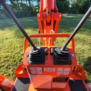 Kubota LA525 Mini Tractor agrícola Implementos 40HP Rueda Tractor Cojinete Motor Bomba de engranajes-Núcleo incluido ¡Gran valor! - Product Image 2