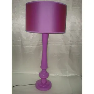 Lámpara de mesa Vintage hecha a mano con recubrimiento de polvo de Metal púrpura, cortina de lámpara púrpura por RGN Exports