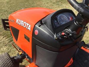 Bomba de Caja de Cambios para Tractor Cortacésped BX2680 2WD con Motor de 40 HP - Product Image 5