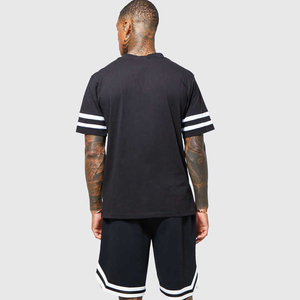 Qualité supérieure 2025 vente en gros hommes deux pièces ensemble chaud nouveau haute qualité hommes été t-shirt et ensemble court - Product Image 4