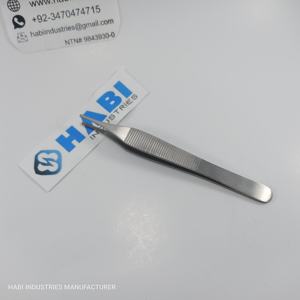 Les pinces à tissu Adson sont des instruments polyvalents utilisés dans une variété de spécialités chirurgicales - Product Image 4