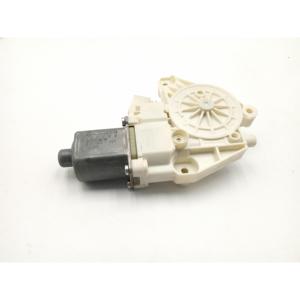 Moteur électrique de lève-vitre avant gauche MERCEDES Classe B W246 2ème série (12>) Bosch 0130822690 - Product Image 4