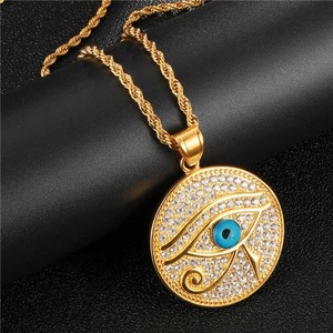 Collar con colgante de ojo de Horus redondo al por mayor en oro de 14K con moissanita, joyería egipcia elegante para hombres y mujeres, venta al por mayor - Product Image 1