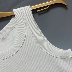 Proveedores al por mayor Sexy espalda descubierta verano salir Tops mujeres Spaghetti Strap Tank Top gimnasio viste - Product Image 1