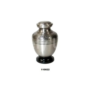 Venta caliente de latón y estaño cremación recuerdo urna para cenizas humanas con bolsa de terciopelo gratis - Product Image 1