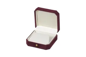 Caja de joyería de almacenamiento de collar y pendientes verdes y rojos Color elegante que complementa cualquier tocador - Product Image 2