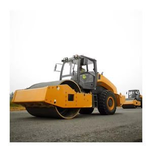 Rodillo de carretera mejorado con ajustes de vibración avanzados y fácil acceso de mantenimiento para uso pesado - Product Image 1