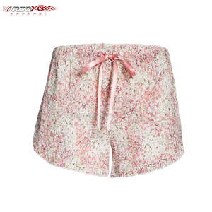 Pantalones cortos de playa estampados para mujer con diseño colorido y tacto suave para la piscina Pantalones cortos de playa de moda para mujer - Product Image 1