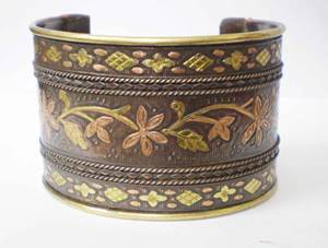 Luxury Mixed <b>Metal</b> Copper Cuff Bangle With Intricate Three Tone Gold Silver And Rose Floral Vine Inlay Sophisticat <b>Metal</b> Craft - Product Image 2