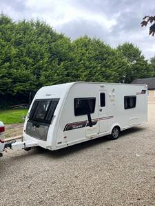 Mini caravana plegable Bailey Pageant de 6 plazas con suspensión independiente y litera fija para acampar en 4 personas - Product Image 5