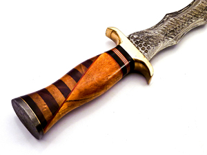 2025 personnalisable OEM vente en gros nouveau Design couteau en acier damas fait à la main avec lame martelée unique et manche en bois Pakka - Product Image 4