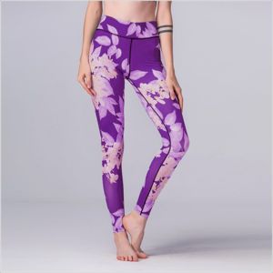 กางเกงเลกกิ้งผู้หญิงพิมพ์ลายซับลิเมชันมีสไตล์ - Product Image 6