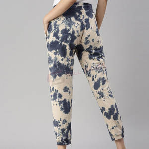 Pantalon en toile décontracté pour femme pour un usage quotidien Taille confortable Coupe ample et design minimal pour l'hiver - Product Image 3