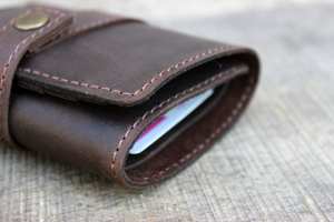 Boîte cadeau vintage faite à la main pour hommes en cuir de cheval fou véritable antivol avec fermeture ouverte courte longueur à trois plis RFID sûre LTW-0218 - Product Image 6