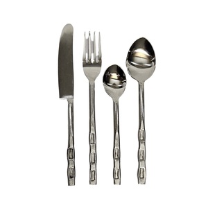 Colección de cubiertos de acero inoxidable de alta calidad Acabado en plata Unicus Diseñado Cuchara de cena Vajilla de metal - Product Image 1