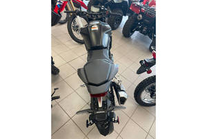 Motocicleta CB750 Hornet 2025 Lista para Enviar - Product Image 3