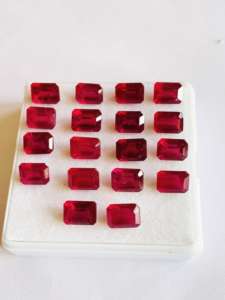 Natural hermoso vibrante rojo rubí calentado y tratado corte esmeralda 13 piezas AAA calidad AAA brillo IGI certificado para la fabricación de joyas - Product Image 3