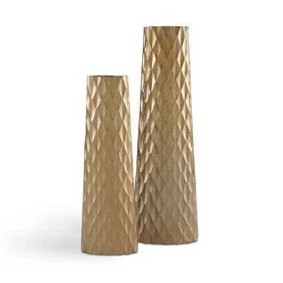 Elegant Style Metal Flower Vase with a Smooth Gold Finished and Intricate Patterns Metal Flower Vase for Home