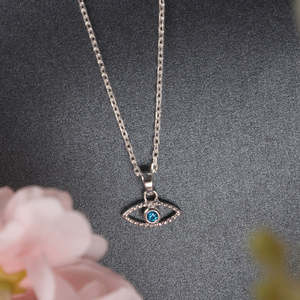 Collar con Colgante CLARA Bella, Plata de Ley 925, Cadena con Ojo Turco, Accesorio de Moda - Product Image 2