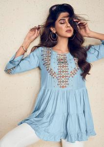 Collection de hauts courts en rayonne lourde brodés de style occidental pour femmes en gros - Product Image 2