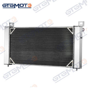 Radiador GTGMOTO de 3 filas + <span class=keywords><strong>ventilador</strong></span> de cubierta para Chevy Silverado GMC Sierra 1500 2500 1999-2013 - Product Image 2