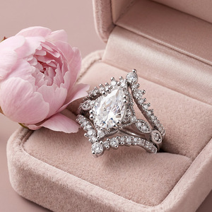 Jeulia Vintage Milgrain Pear Cut Halo <b>Crown</b> Wedding <b>Ring</b> Set - Product Image 4