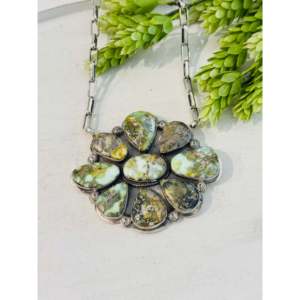 Collier en argent sterling et variscite palomino fait main du sud-ouest avec grappe de fleurs - Product Image 1