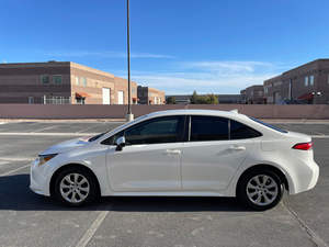 Usado 2020 To-yo-ta Co-rol-la LE LHD - Product Image 5