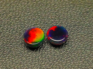 Cabochon d'opale noire éthiopienne traitée fumée Pierre précieuse Welo Paire d'opale noire lâche Jeu de feu Pierres de forme ronde naturelle - Product Image 5