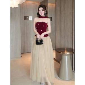 Robe longue sophistiquée avec étincelle luxueuse et cape de cou-parfaite pour faire une déclaration à toute occasion spéciale - Product Image 3