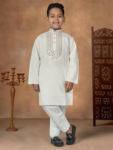 Dhwaja Export - Ensemble Kurta Pajama Traditionnel en Soie Pure Noire Premium, Sans Plis, avec Ensemble Assorti Père et Fils - Product Image 5