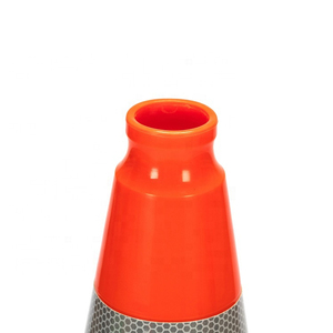 Vente en gros de cônes de sécurité flexibles en PVC durable de haute qualité, hauteur de 45 à 50cm, 700mm, caoutchouc plastique, 28 pouces - Product Image 3