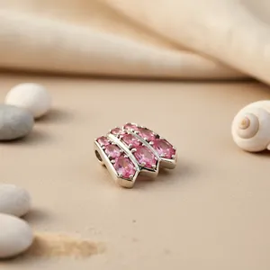Pendentif en argent 925 plaqué rhodium avec pierre précieuse améthyste rose, charme religieux fait main pour femme, à porter au quotidien - Product Image 2