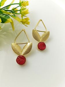 ต่างหูตะขอชุบทองล่าสุดทรงรีเรียบโลหะทองเหลืองอัญมณีอาเกตสีแดงต่างหูขายส่งสำหรับงานแต่งงาน - Product Image 2