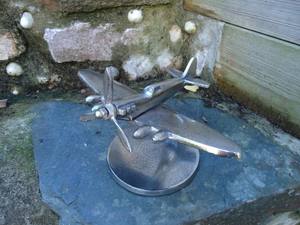 Figurine de bureau vintage en aluminium en métal Supermarine Spitfire, présentoir d'avion à collectionner, décor à la maison - Product Image 5