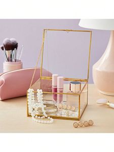 Boîte à bijoux moderne en laiton et verre avec des lignes épurées et des finitions haut de gamme forme hexagonale pour une solution de rangement luxueuse - Product Image 3