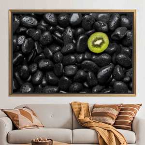 Impression sur toile moderne de fruits en pierre et kiwi, décoration murale noire élégante, toile encadrée dorée - Product Image 1