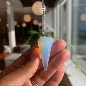 Venta al por mayor de piedras preciosas naturales Opalite Chakra curación péndulo radiestesia curación péndulo de radiestesia para la venta - Product Image 3