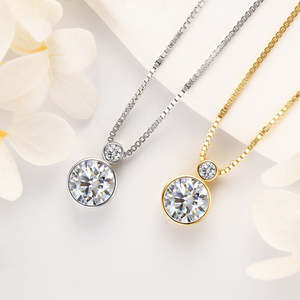 Collier pendentif à deux pierres en argent sterling 925 tendance pour femmes, avec chaîne en boîte et double sertissage, moissanite ronde taille brillant de 6,5 mm 1 ct 2,75 mm - Product Image 3