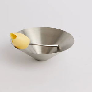 Nouveau saladier moderne en métal - Product Image 1
