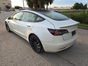 Fresh White 2023 Tesla Model 3 Performance AWD con ruedas de aleación Asientos de cuero Sistema de navegación Arranque remoto Android Auto - Product Image 3