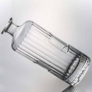 Conception célèbre 700ml 750ml forme personnalisée Logo bouteille en verre col court épaule ronde fond épais bouteille de whisky en verre - Product Image 4