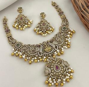 Ensemble collier et boucles d'oreilles Polki en laiton plaqué or de qualité supérieure pour femmes, idéal pour les mariages et les tenues traditionnelles - Product Image 1